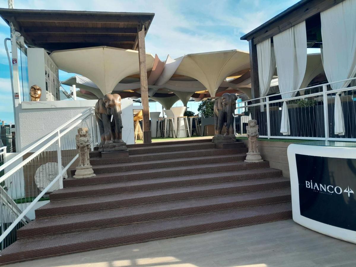 شقة Stylowy Apartament Harmonia Playa Del Cura, Hiszpania تورّيفيِخا المظهر الخارجي الصورة